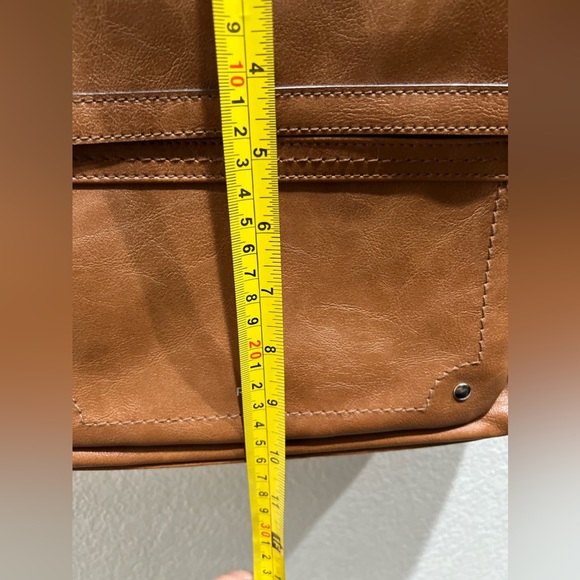 Relic Medium Size Flap Crossbody Purse Camel Brown Color NWOT - Picture 11 of 12